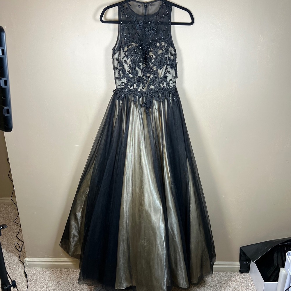 Bicici & Coty Black Gold Beaded Lace Tulle Formal Gown Prom Dress‎ CC71138  XS